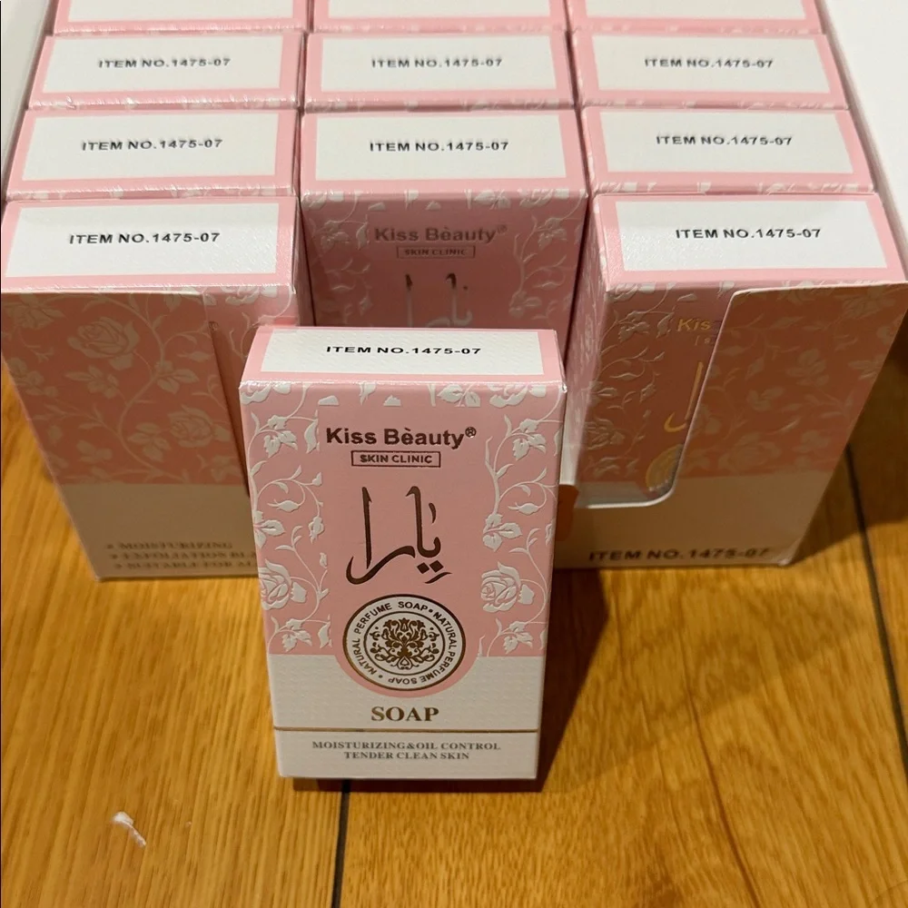 Kiss Beauty Pink Soap - Moisturizing Facial Cleanser